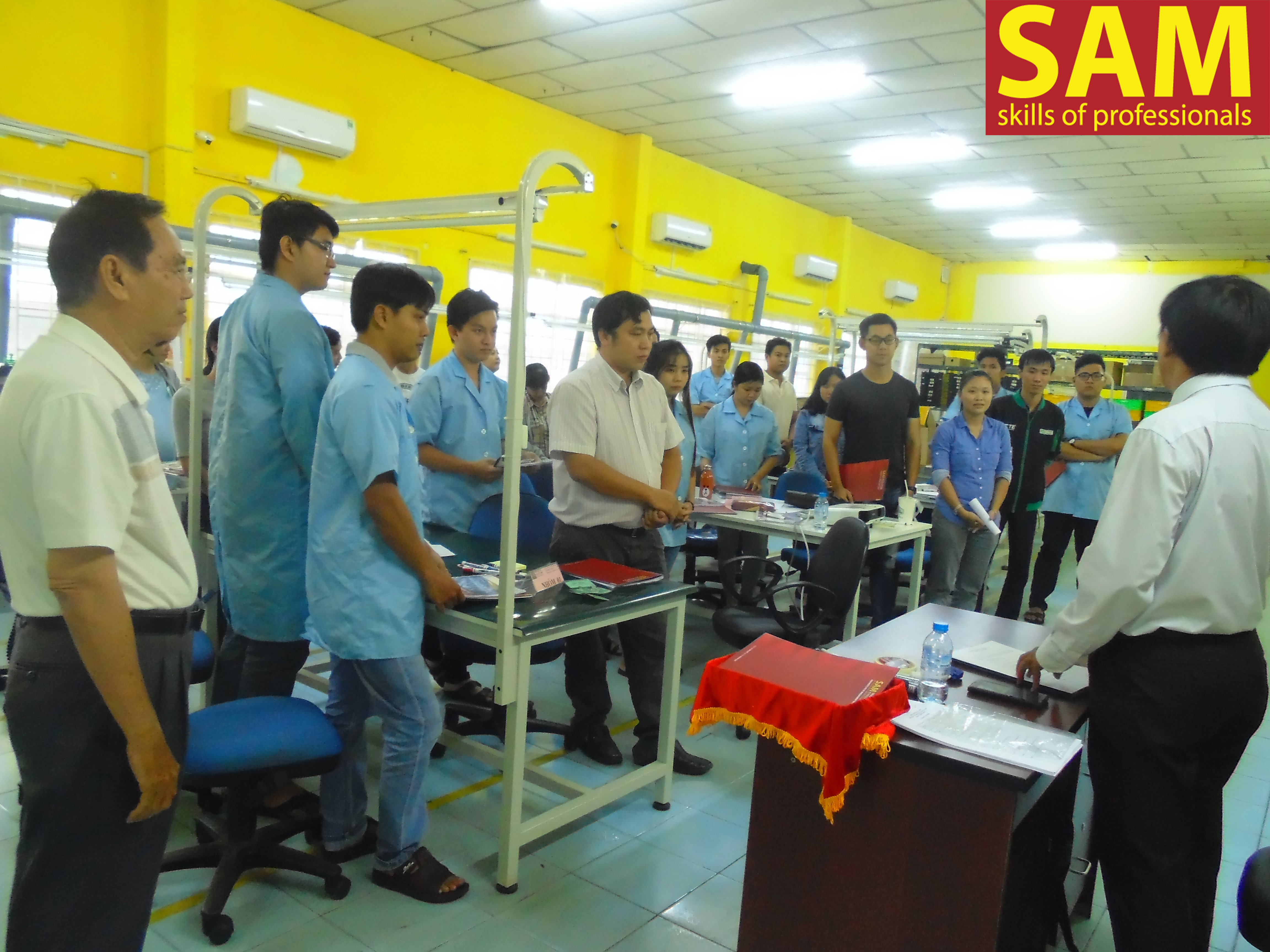 Khóa Đào Tạo Kỹ Năng Giám Sát &amp; Quản Lý Sản Xuất Tại Công Ty Linh Kiện Điện Tử Tương Lai