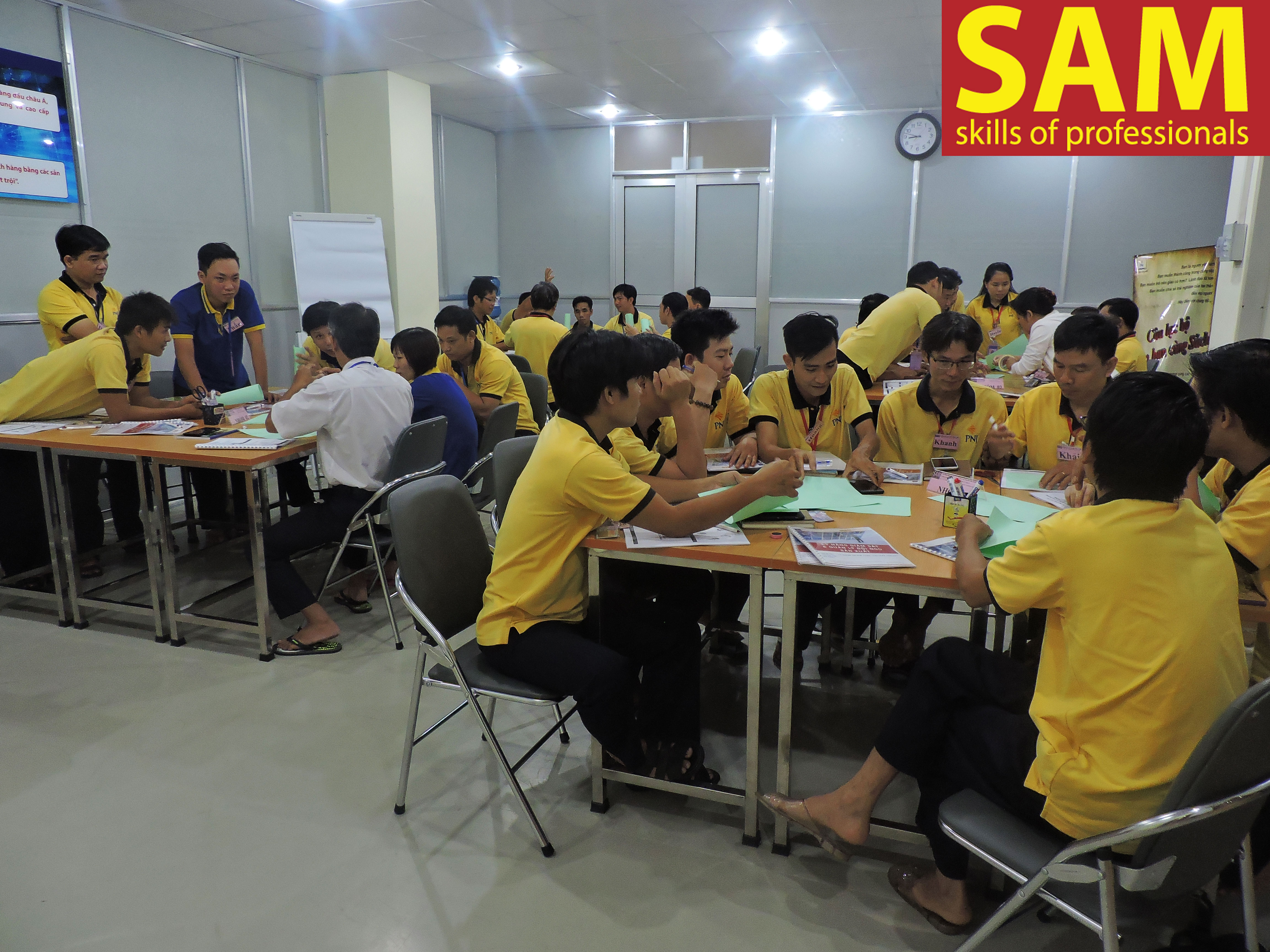 Chương trình đào tạo " Kỹ Năng Giám Sát Và Quản Lý Đội Ngủ Trong Sản Xuất" Tại Công Ty Cô Phần Vàng Bạc Đá Quý PNJ Ngày 16, 17/10/2017 - ảnh 26