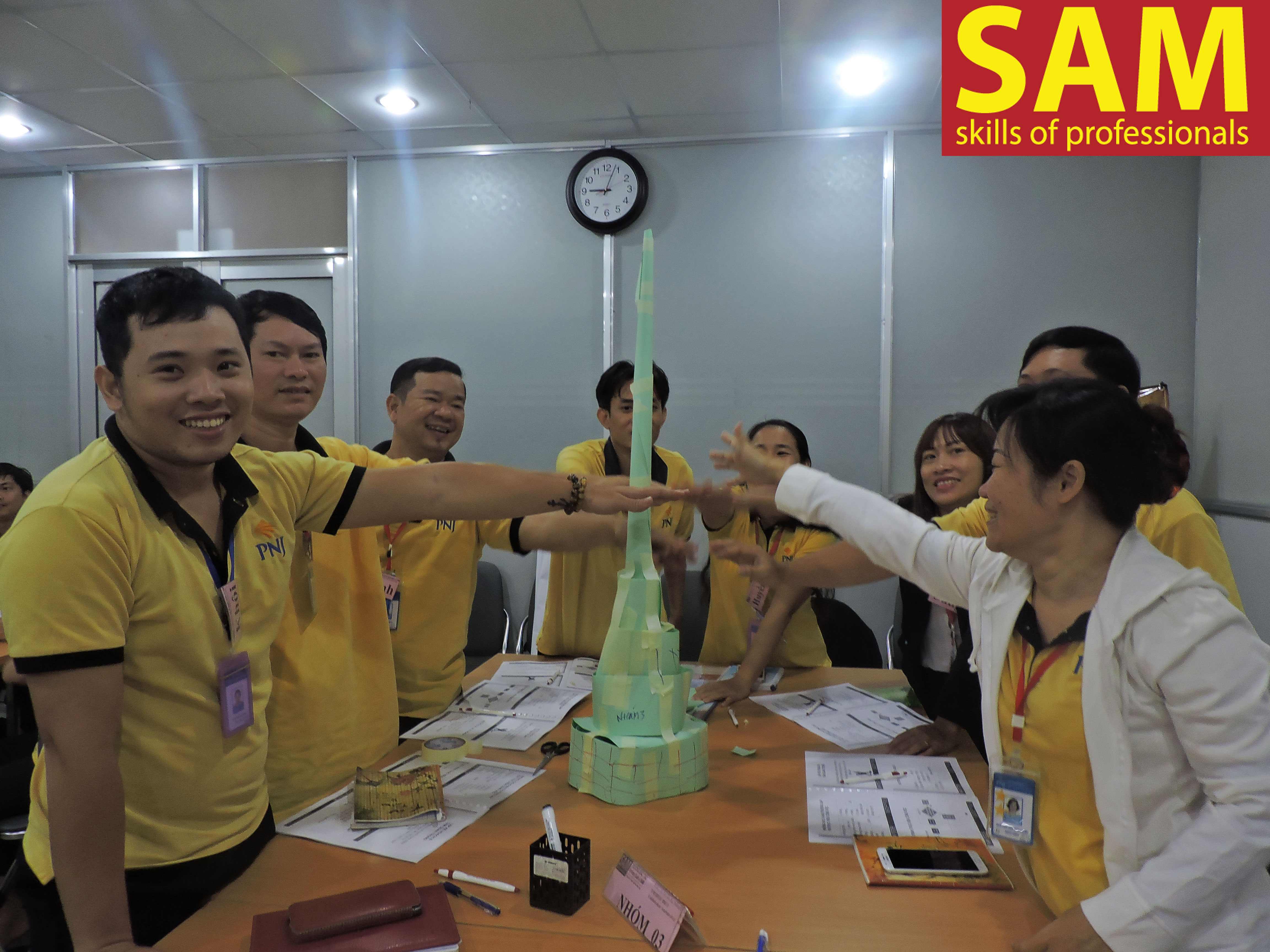 Chương trình đào tạo " Kỹ Năng Giám Sát Và Quản Lý Đội Ngủ Trong Sản Xuất" Tại Công Ty Cô Phần Vàng Bạc Đá Quý PNJ Ngày 16, 17/10/2017 - ảnh 23