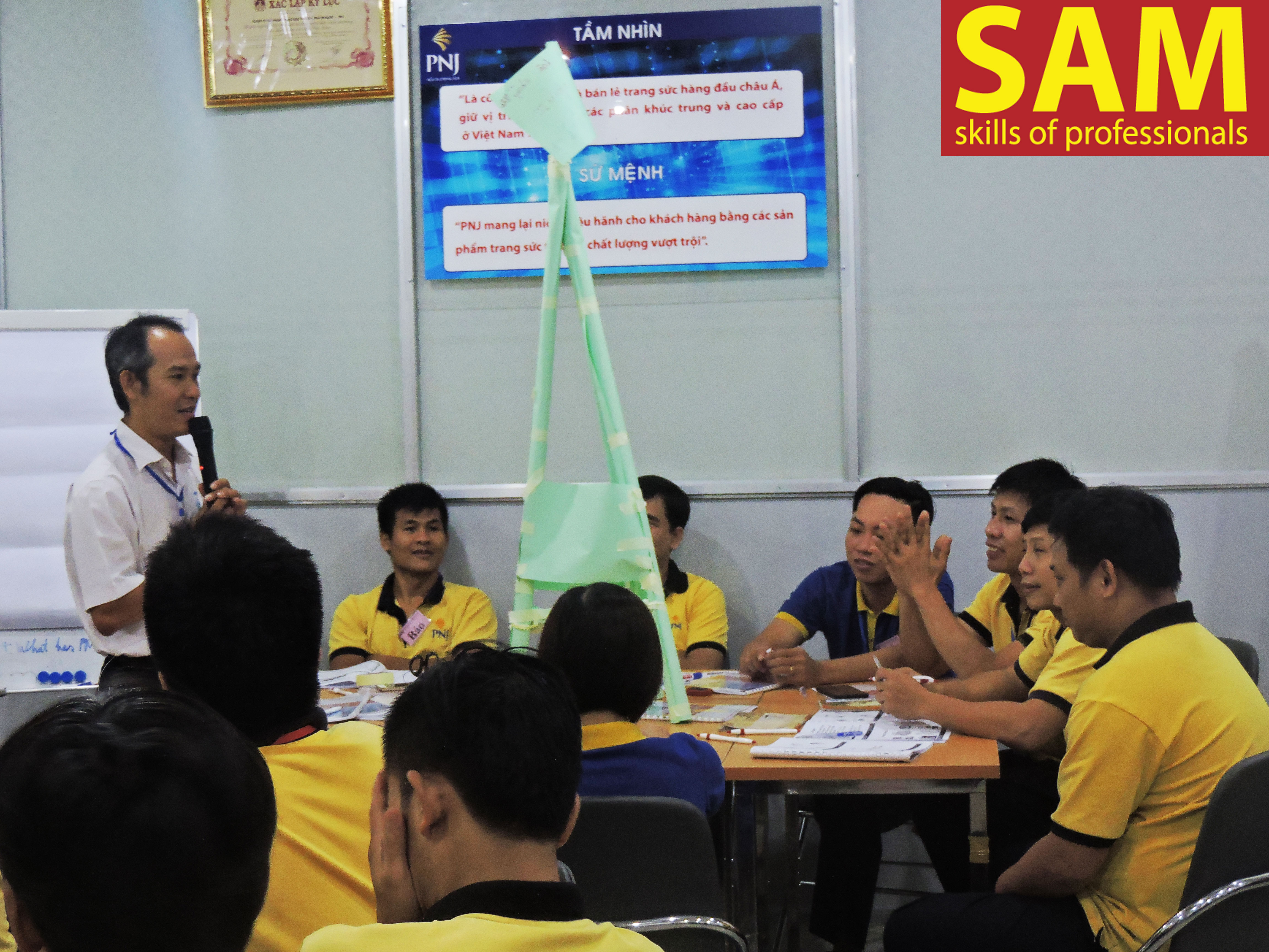 Chương trình đào tạo " Kỹ Năng Giám Sát Và Quản Lý Đội Ngủ Trong Sản Xuất" Tại Công Ty Cô Phần Vàng Bạc Đá Quý PNJ Ngày 16, 17/10/2017 - ảnh 18