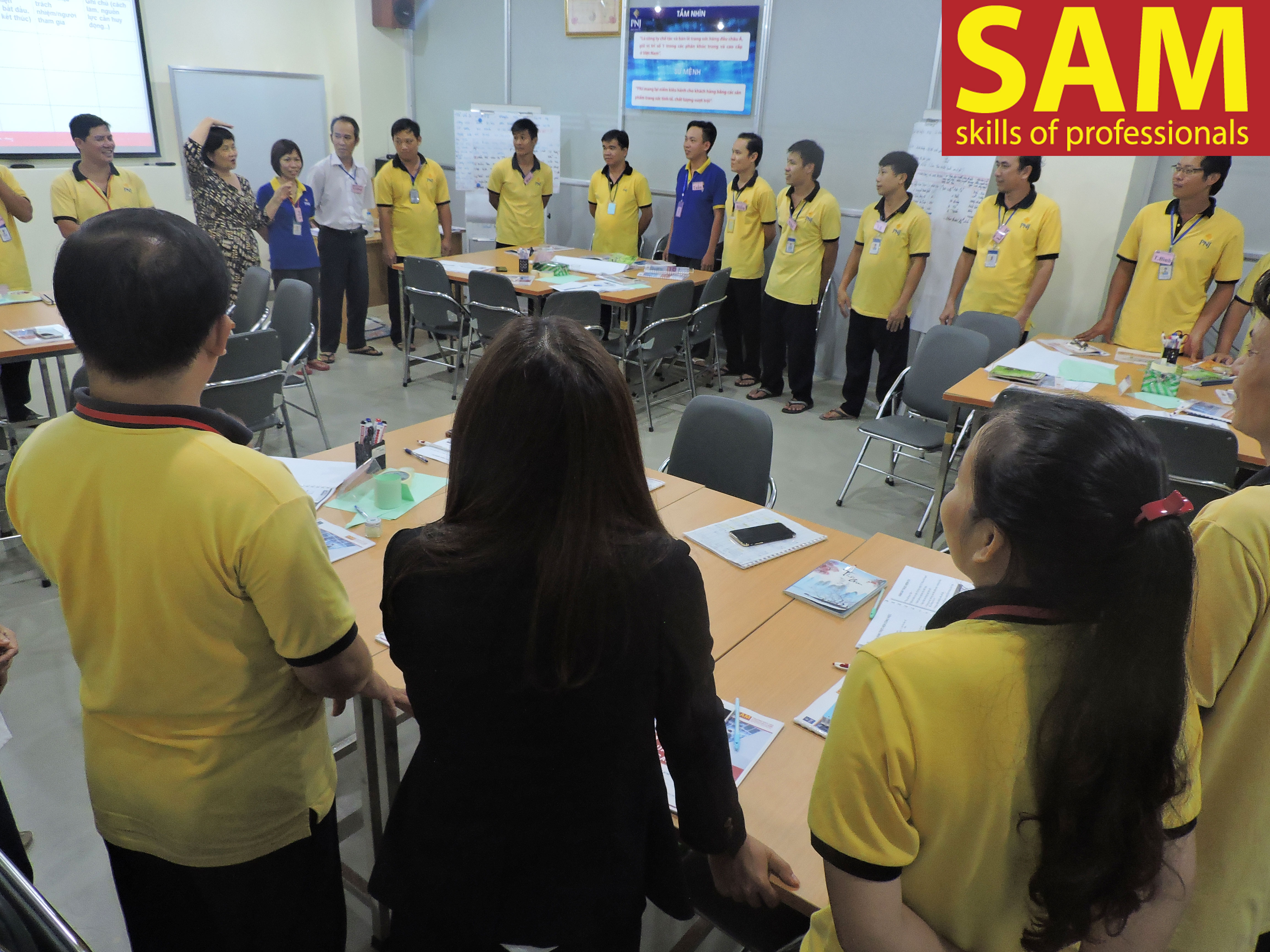 Chương trình đào tạo " Kỹ Năng Giám Sát Và Quản Lý Đội Ngủ Trong Sản Xuất" Tại Công Ty Cô Phần Vàng Bạc Đá Quý PNJ Ngày 16, 17/10/2017 - ảnh 15