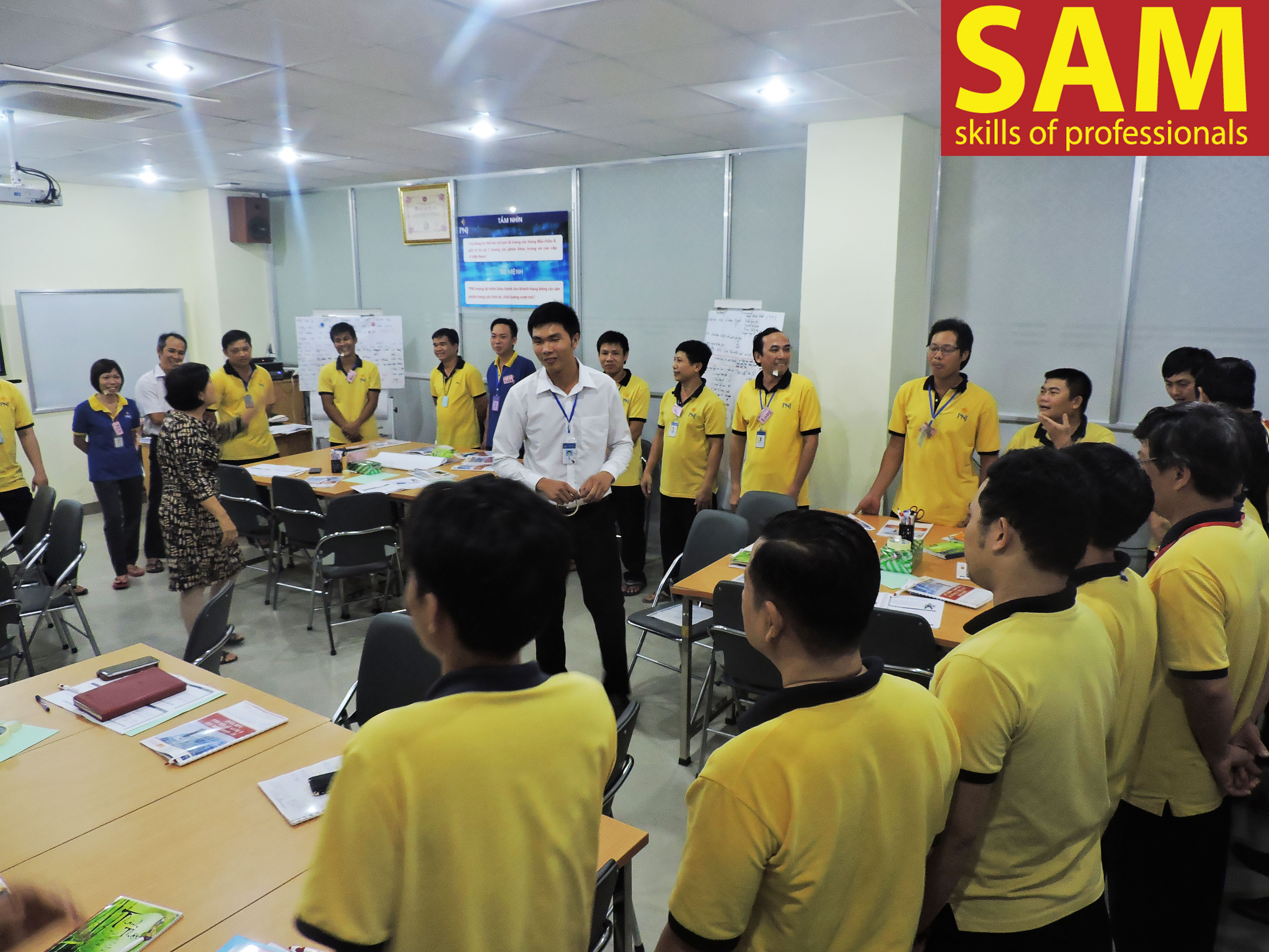 Chương trình đào tạo " Kỹ Năng Giám Sát Và Quản Lý Đội Ngủ Trong Sản Xuất" Tại Công Ty Cô Phần Vàng Bạc Đá Quý PNJ Ngày 16, 17/10/2017 - ảnh 14