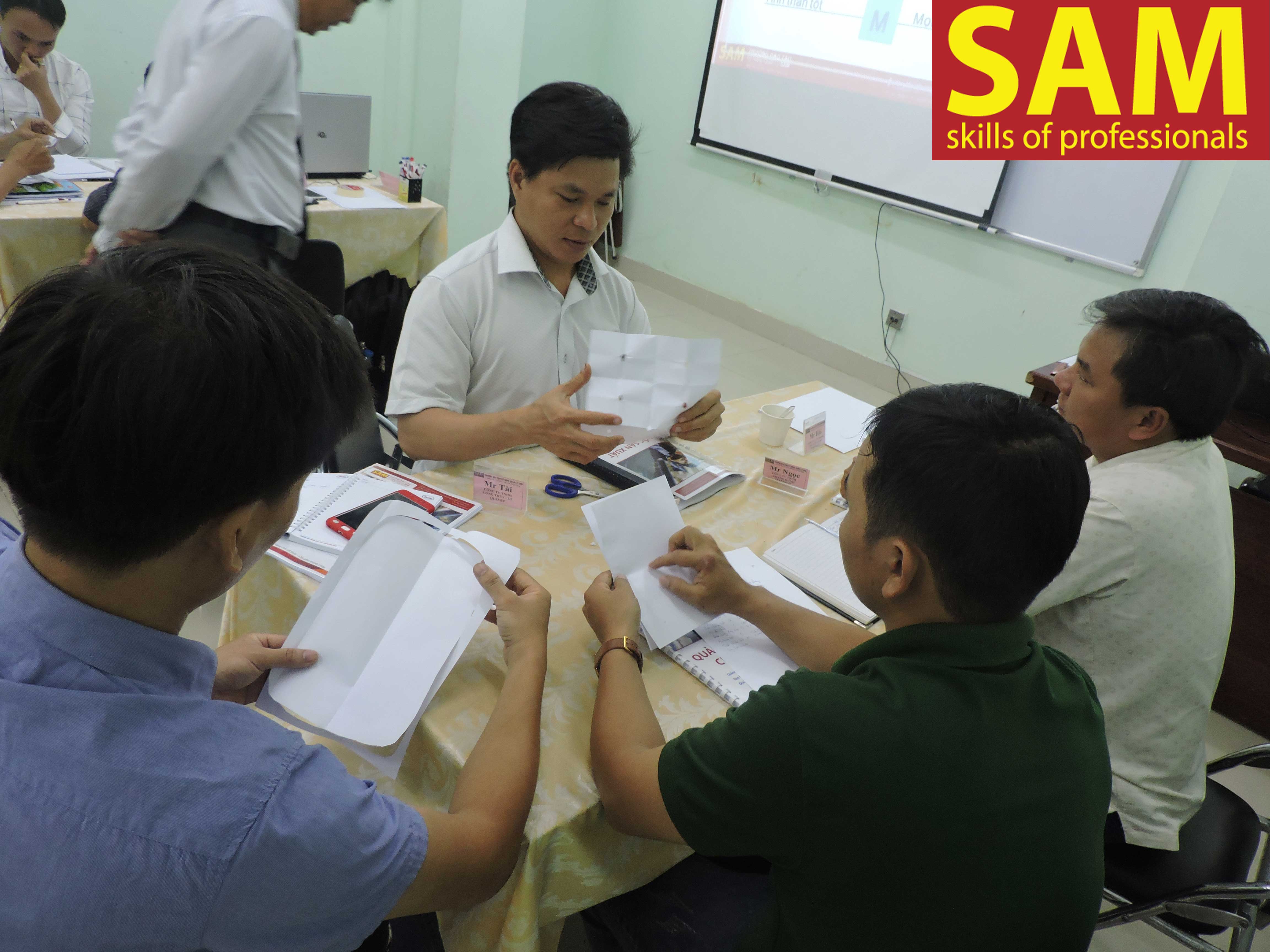 Chương trình đào tạo “Quản đốc Sản xuất chuyên nghiệp – Professional Production Supervisor"  Ngày 25,26/11 - 2,3/12/2017 - ảnh 43