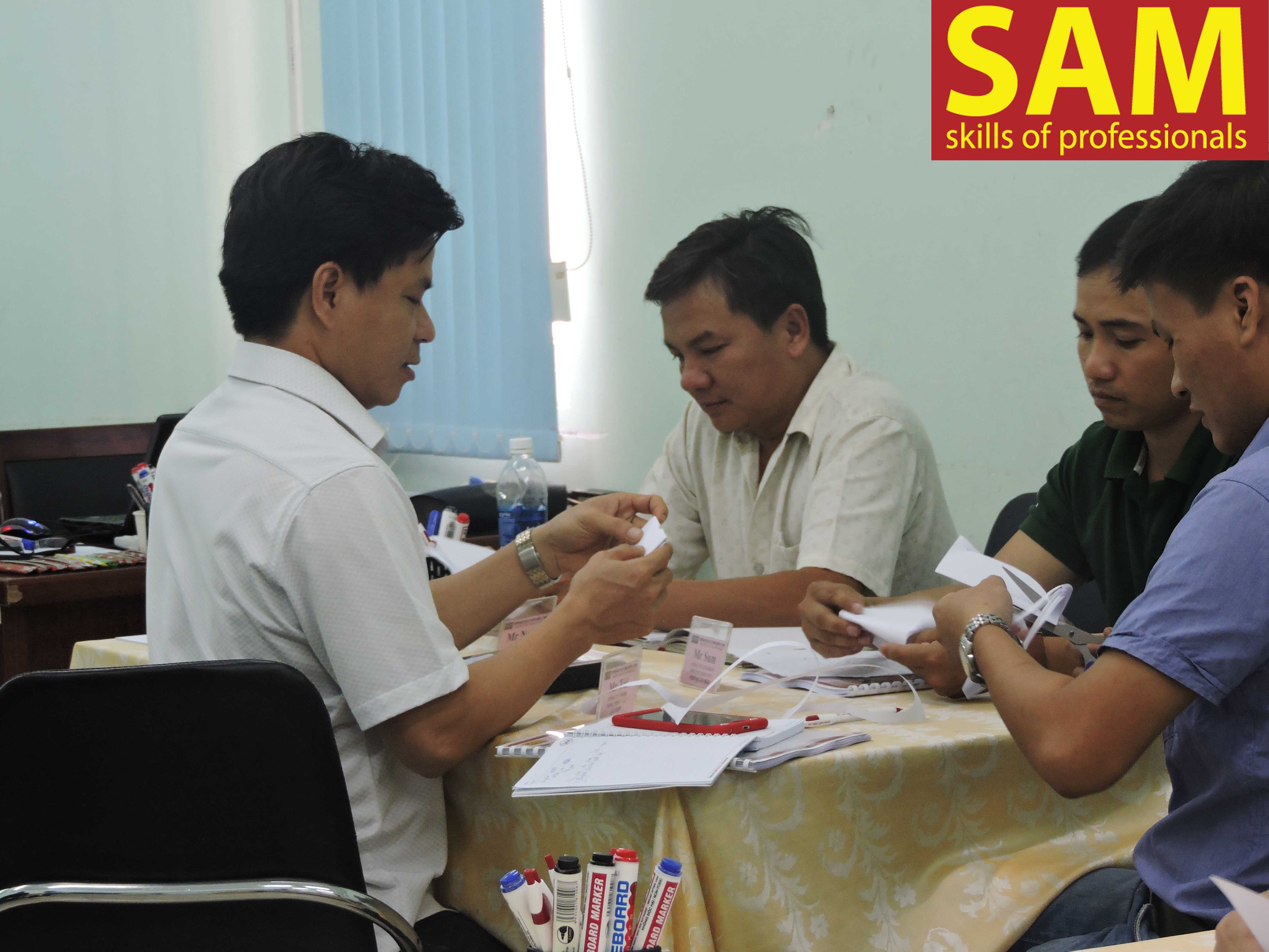 Chương trình đào tạo “Quản đốc Sản xuất chuyên nghiệp – Professional Production Supervisor"  Ngày 25,26/11 - 2,3/12/2017 - ảnh 39