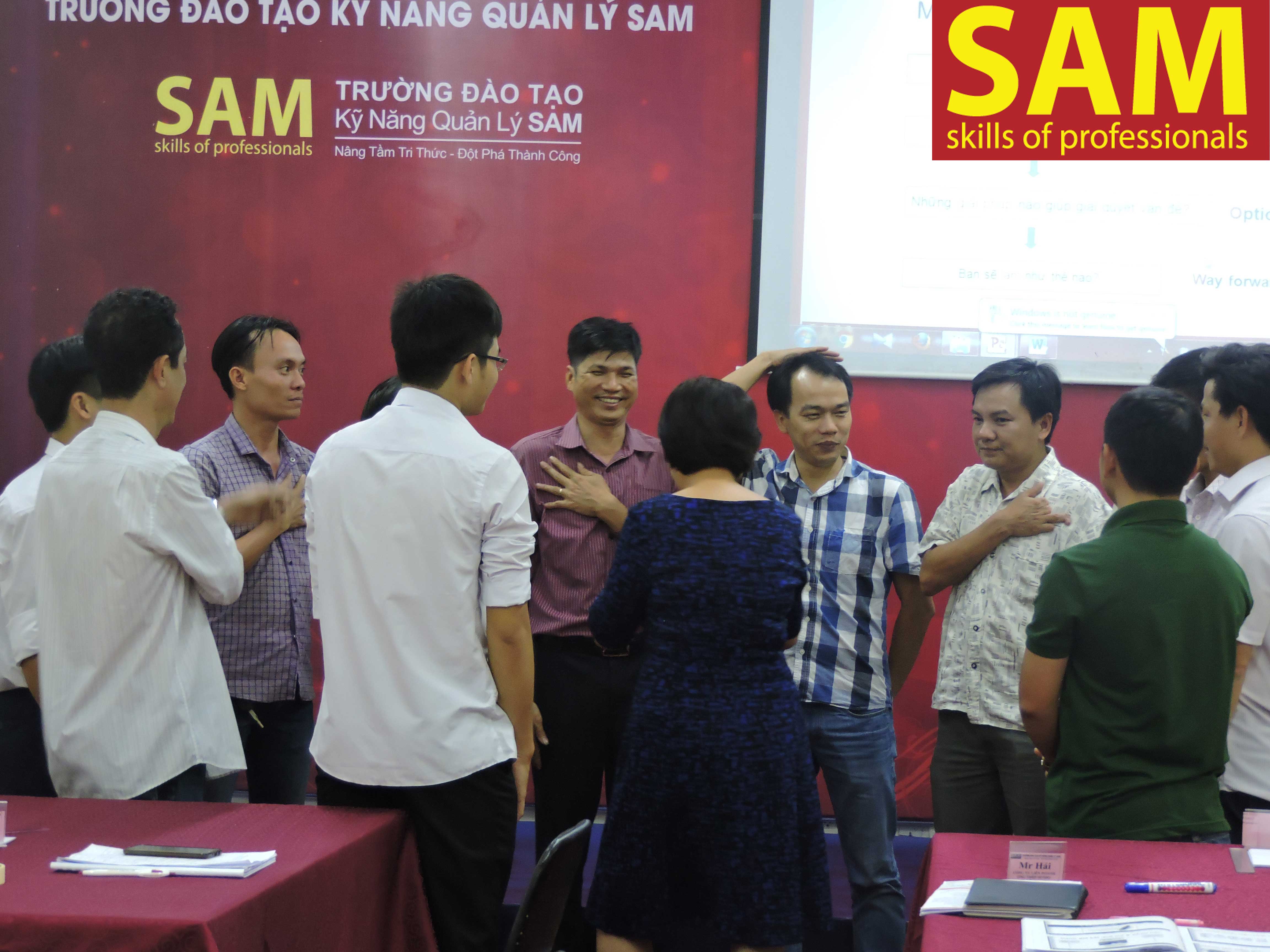 Chương trình đào tạo “Quản đốc Sản xuất chuyên nghiệp – Professional Production Supervisor"  Ngày 25,26/11 - 2,3/12/2017 - ảnh 17