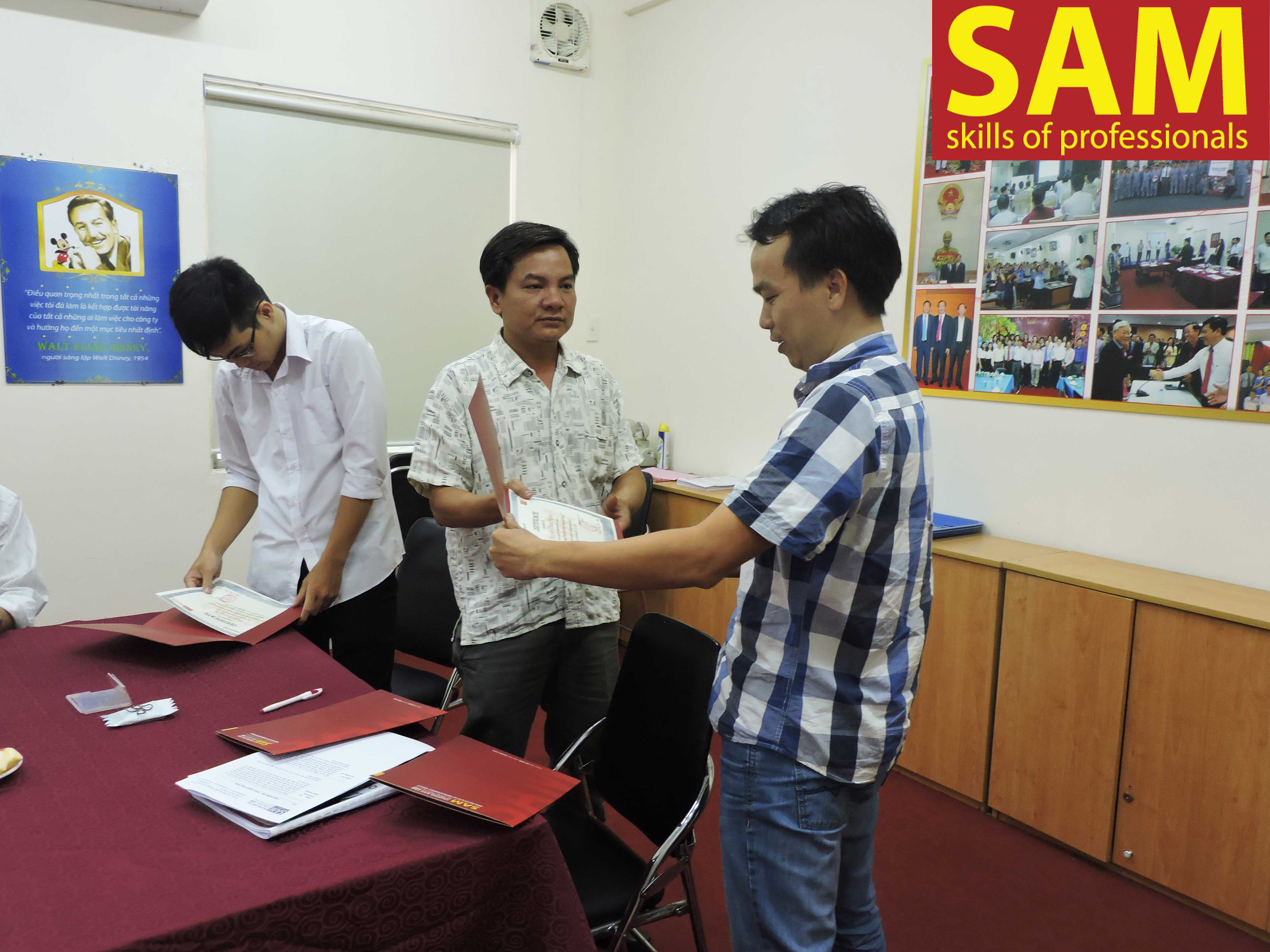 Chương trình đào tạo “Quản đốc Sản xuất chuyên nghiệp – Professional Production Supervisor"  Ngày 25,26/11 - 2,3/12/2017 - ảnh 7