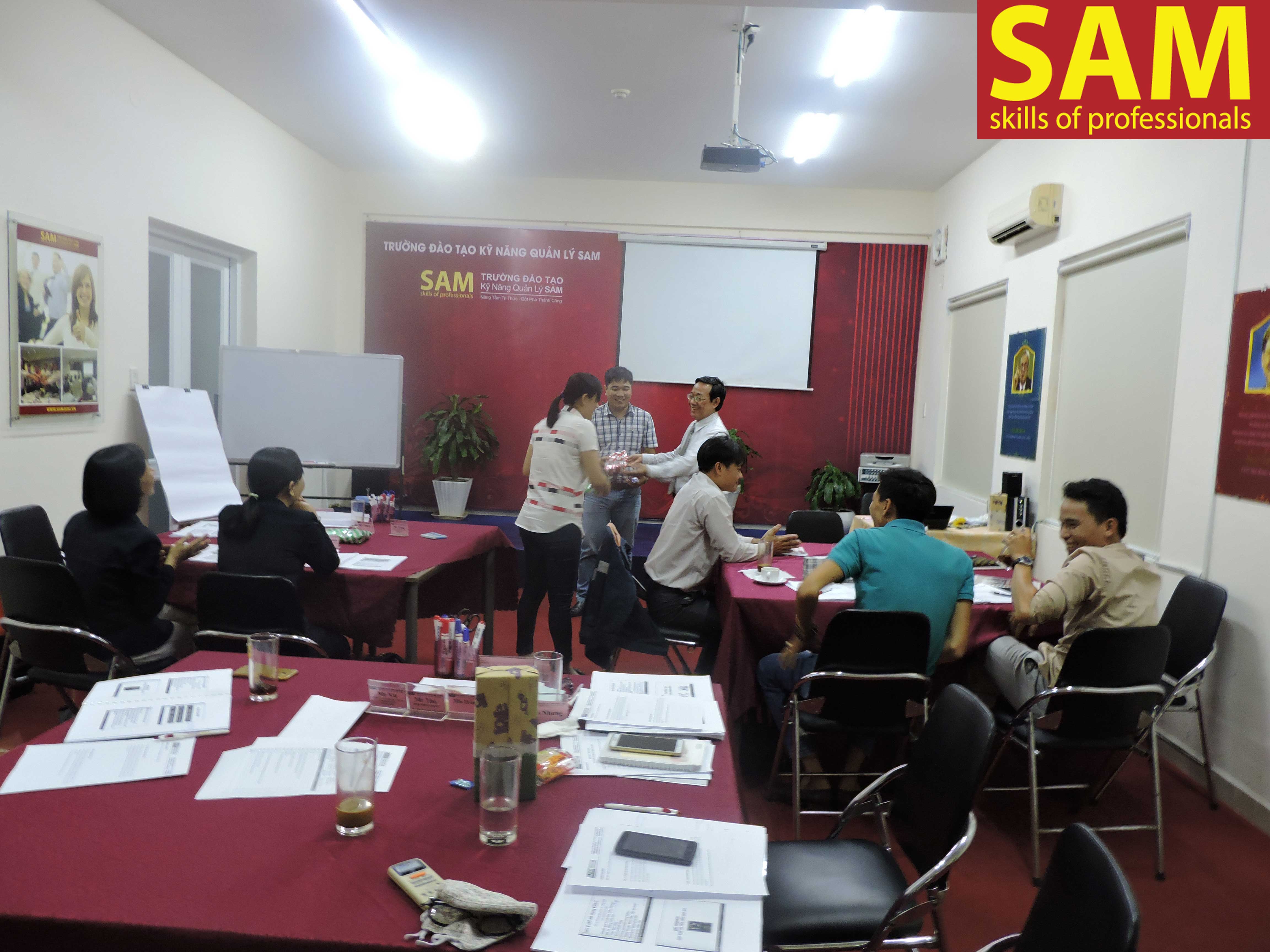 Khóa Đào Tạo " Nâng Cao Năng Lực Quản Lý Cấp Trung MMM " Ngày 9,10,16,17/12/2017 - ảnh 22