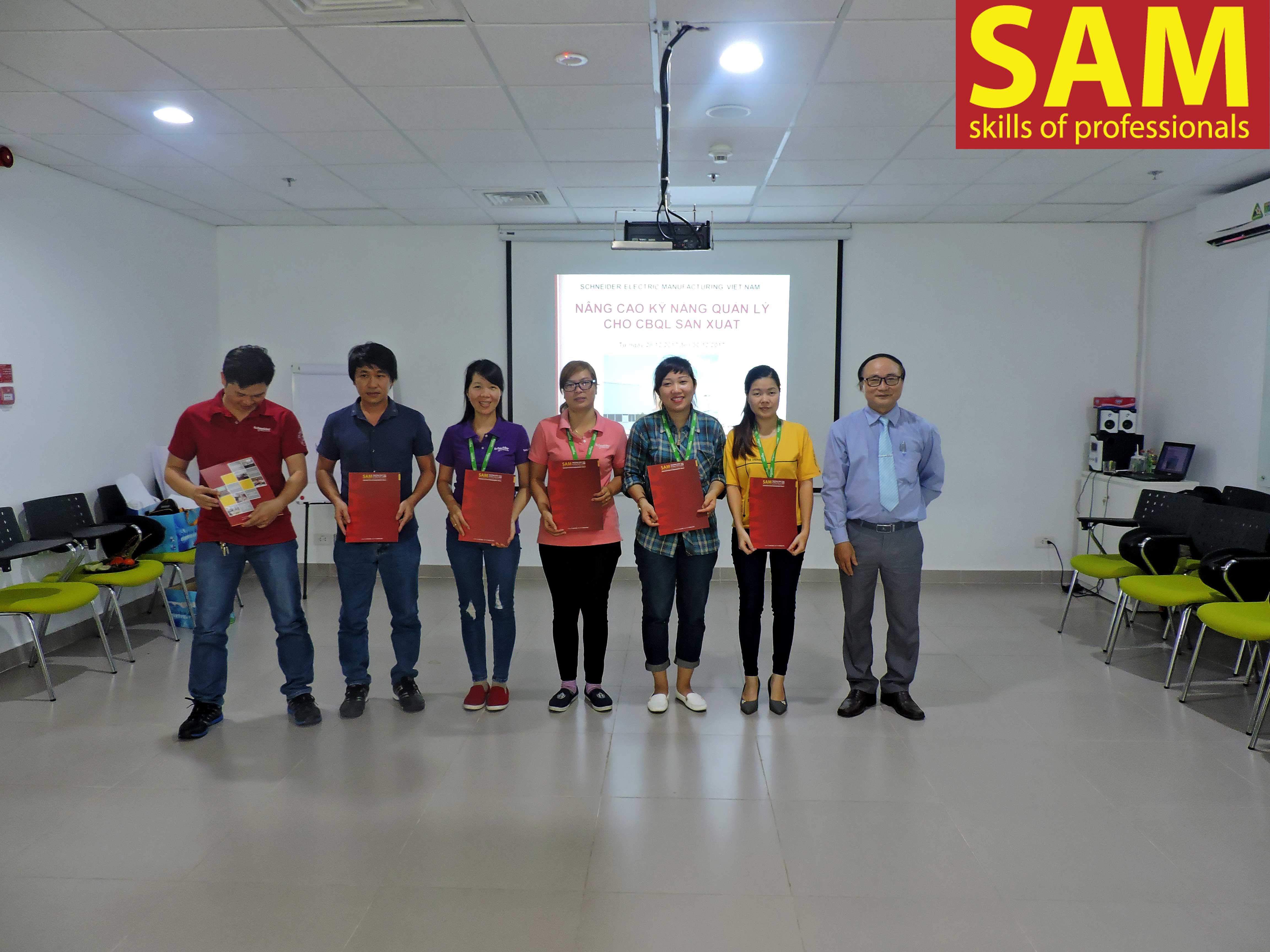 Chương trình đào tạo " Nâng Cao Kỹ Năng Quản Lý Khối Sản Xuất Trực Tiếp" tại công ty TNHH Sheider Electric Manufacturing Việt Nam Ngày 28,30/12/2017 - ảnh 5