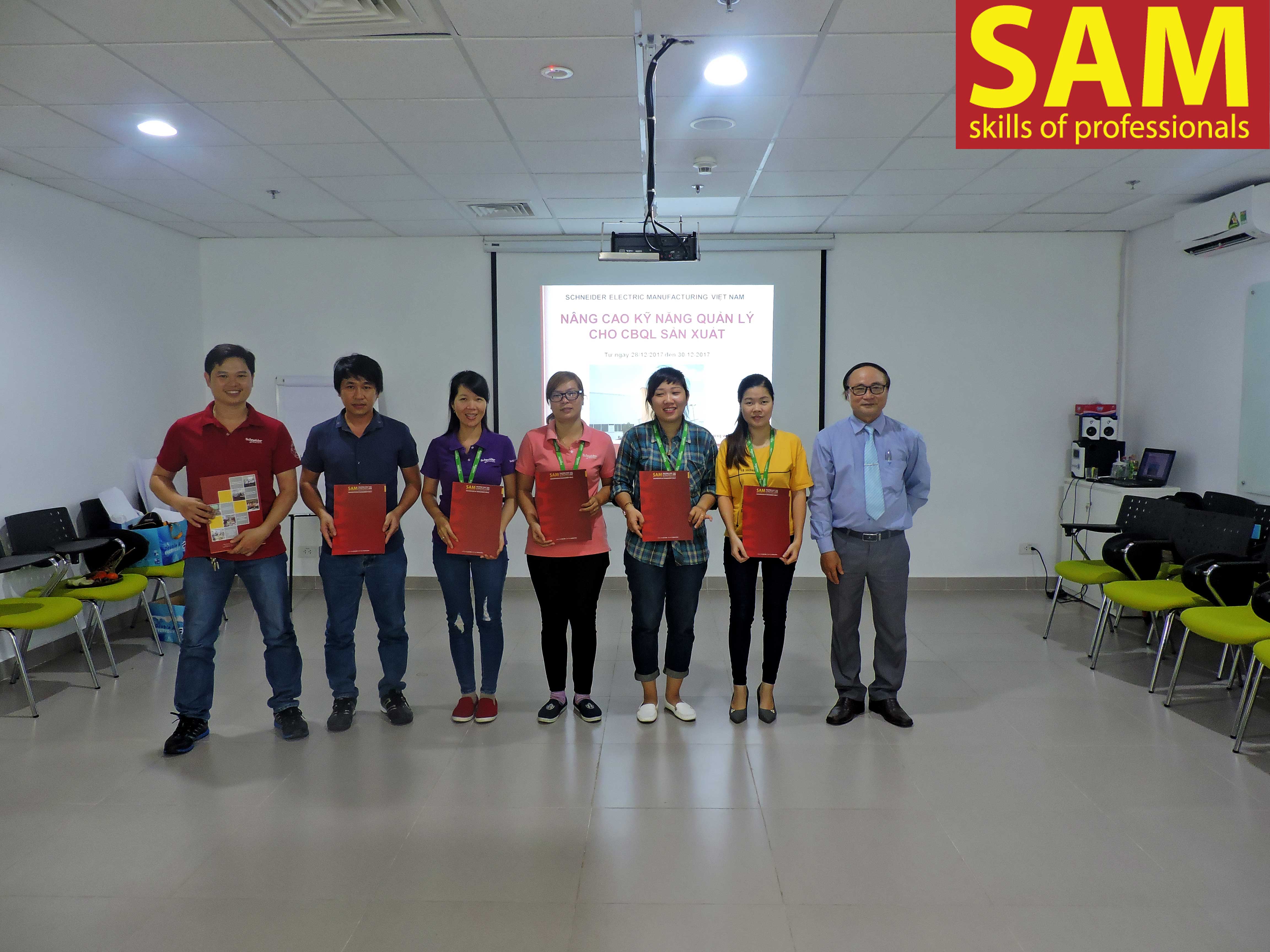 Chương trình đào tạo " Nâng Cao Kỹ Năng Quản Lý Khối Sản Xuất Trực Tiếp" tại công ty TNHH Sheider Electric Manufacturing Việt Nam Ngày 28,30/12/2017 - ảnh 4
