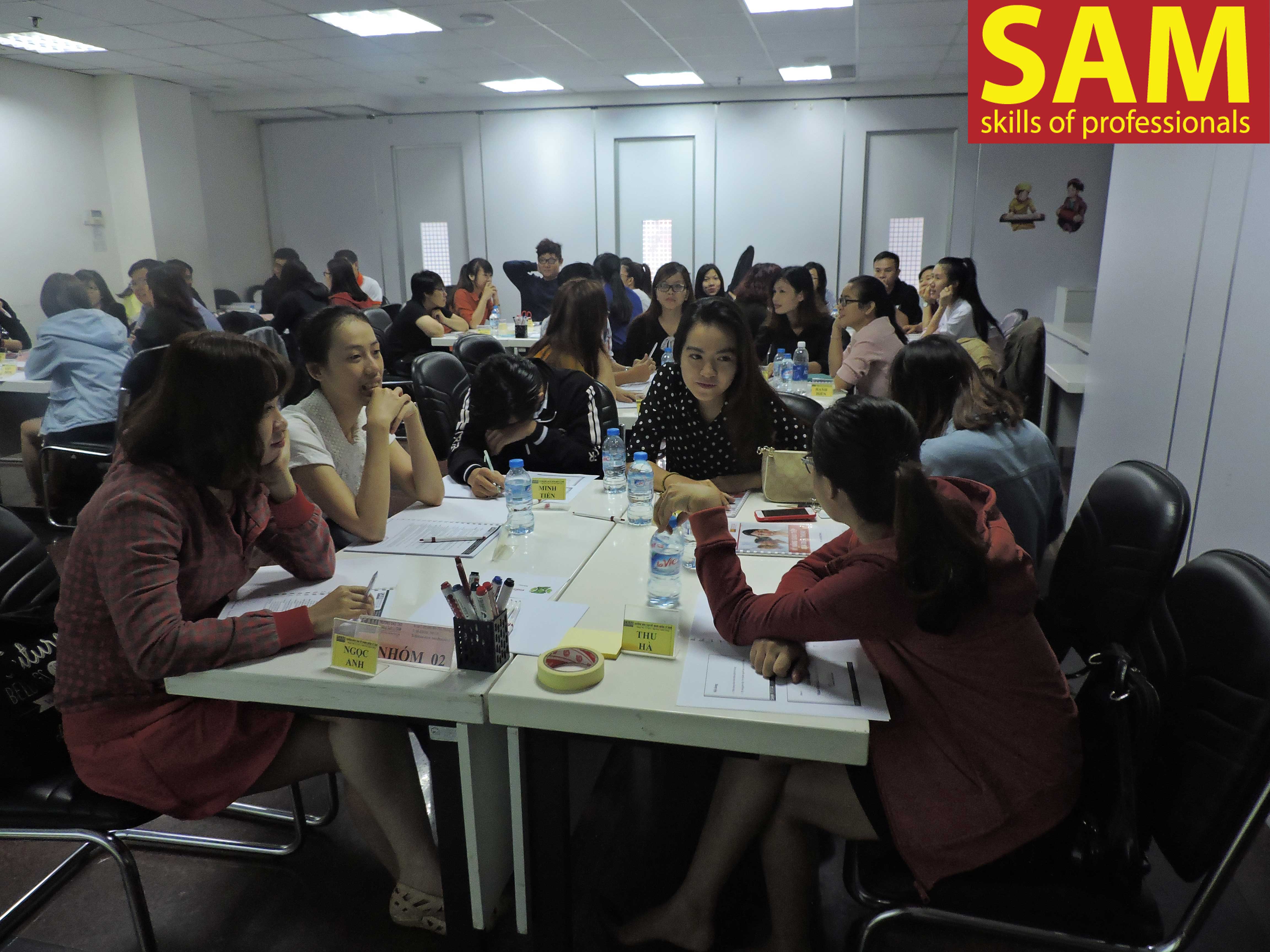 Khóa đào tạo “ Kỹ Năng Giao Tiếp Qua Điện Thoại” - Telesales Skills Tại Công Ty Tài Chính TNHH HD SAISON Ngày 26/12/2017 - ảnh 29