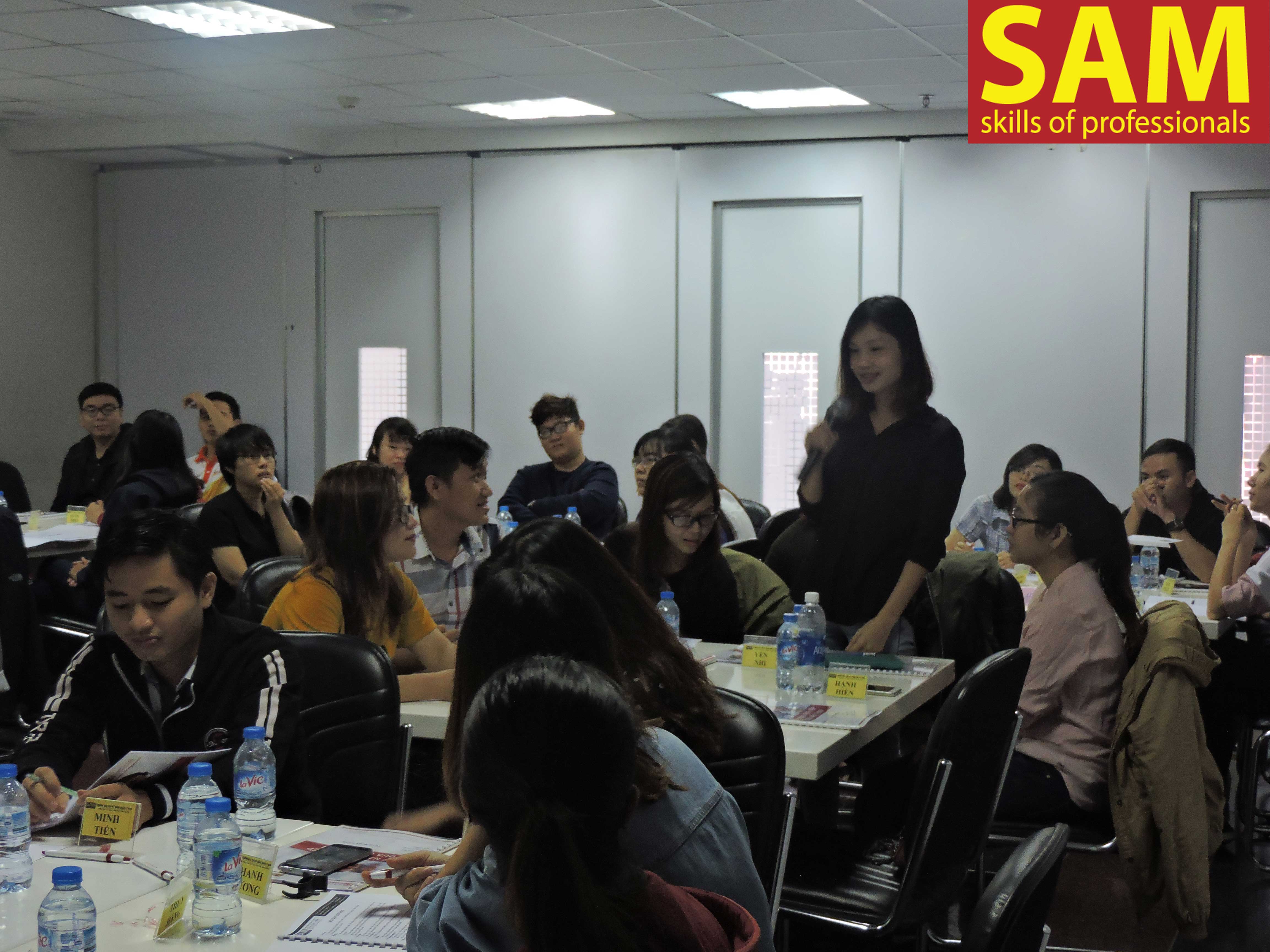 Khóa đào tạo “ Kỹ Năng Giao Tiếp Qua Điện Thoại” - Telesales Skills Tại Công Ty Tài Chính TNHH HD SAISON Ngày 26/12/2017 - ảnh 18