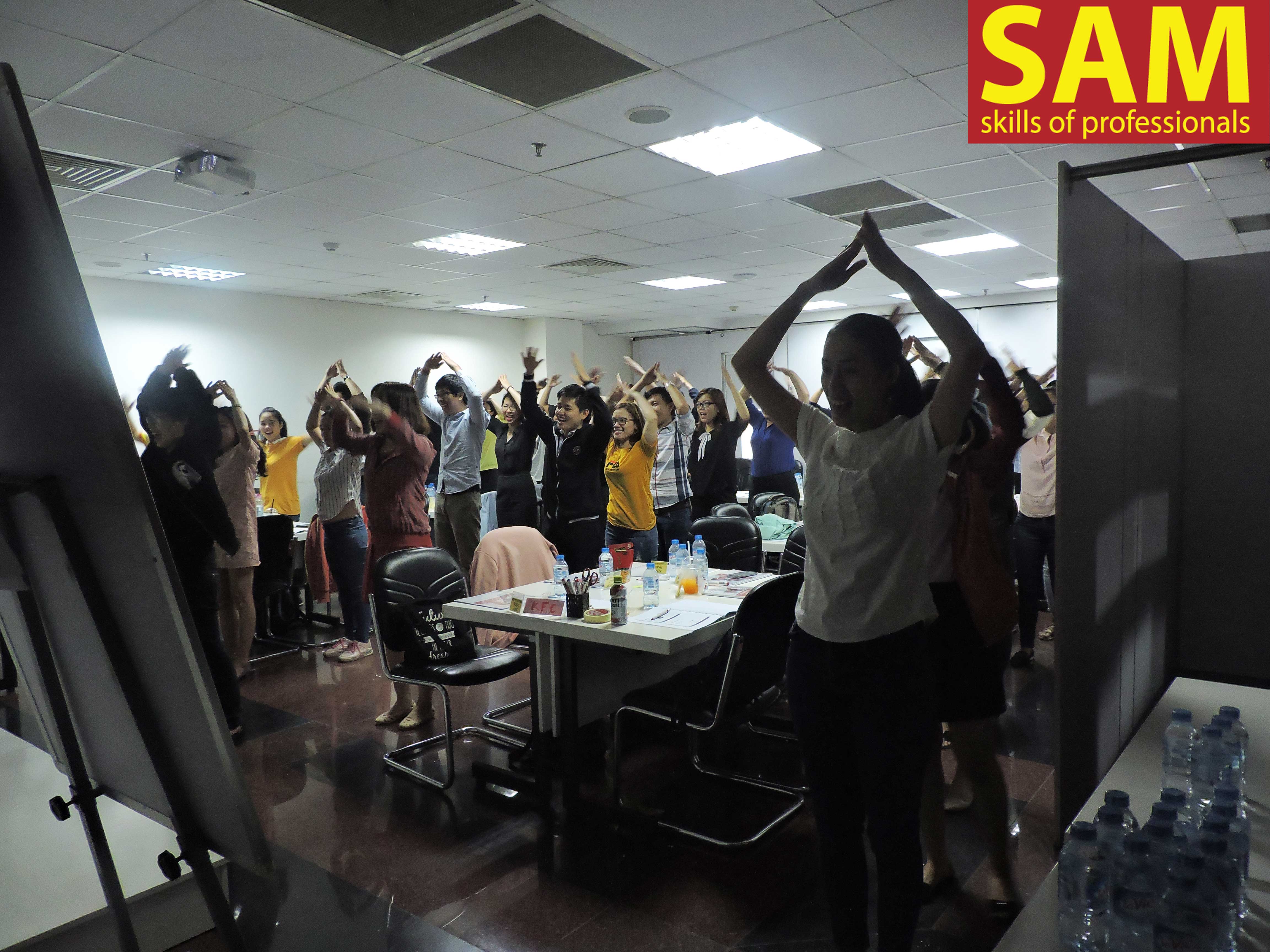 Khóa đào tạo “ Kỹ Năng Giao Tiếp Qua Điện Thoại” - Telesales Skills Tại Công Ty Tài Chính TNHH HD SAISON Ngày 26/12/2017 - ảnh 14