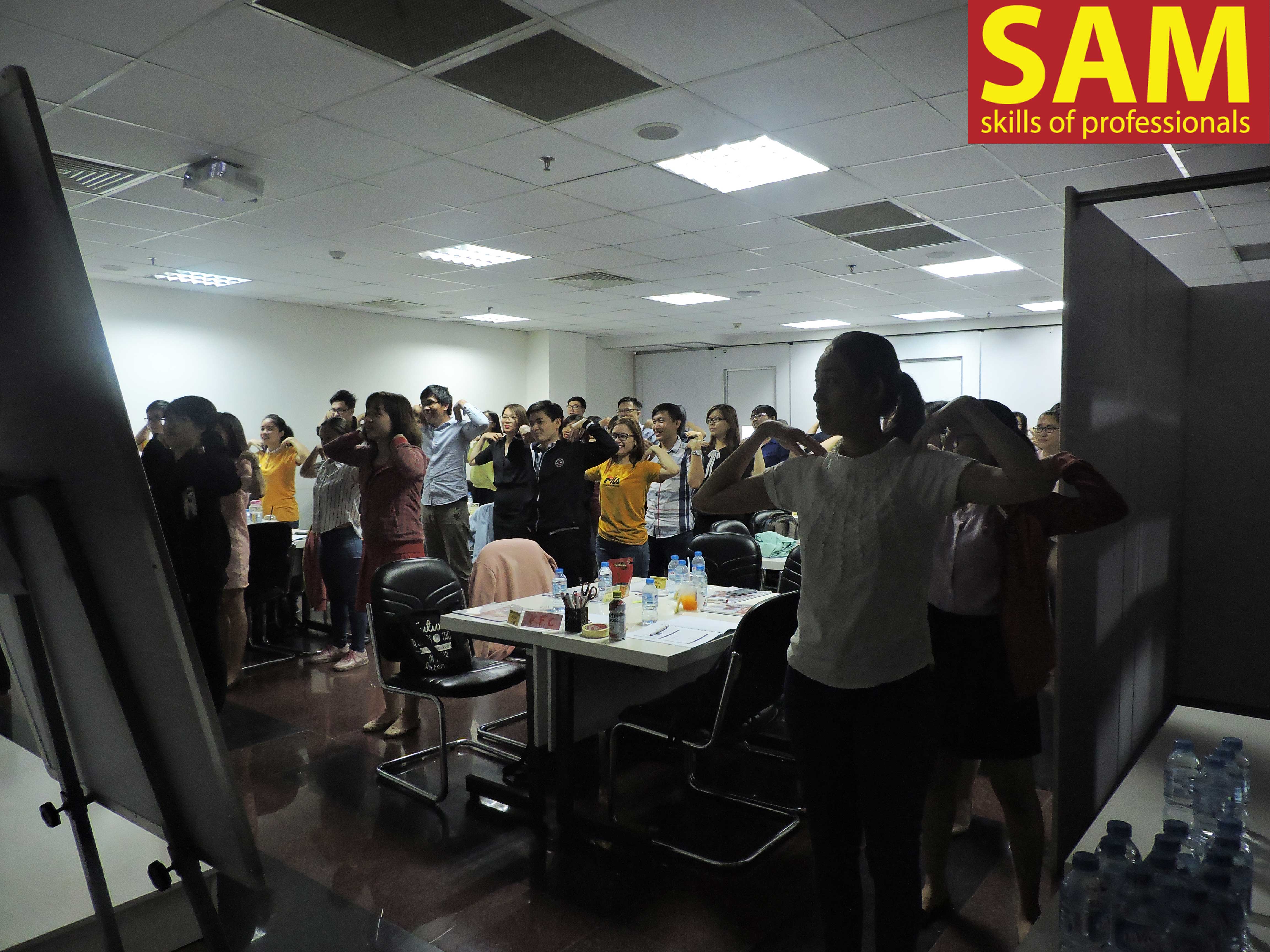 Khóa đào tạo “ Kỹ Năng Giao Tiếp Qua Điện Thoại” - Telesales Skills Tại Công Ty Tài Chính TNHH HD SAISON Ngày 26/12/2017 - ảnh 13