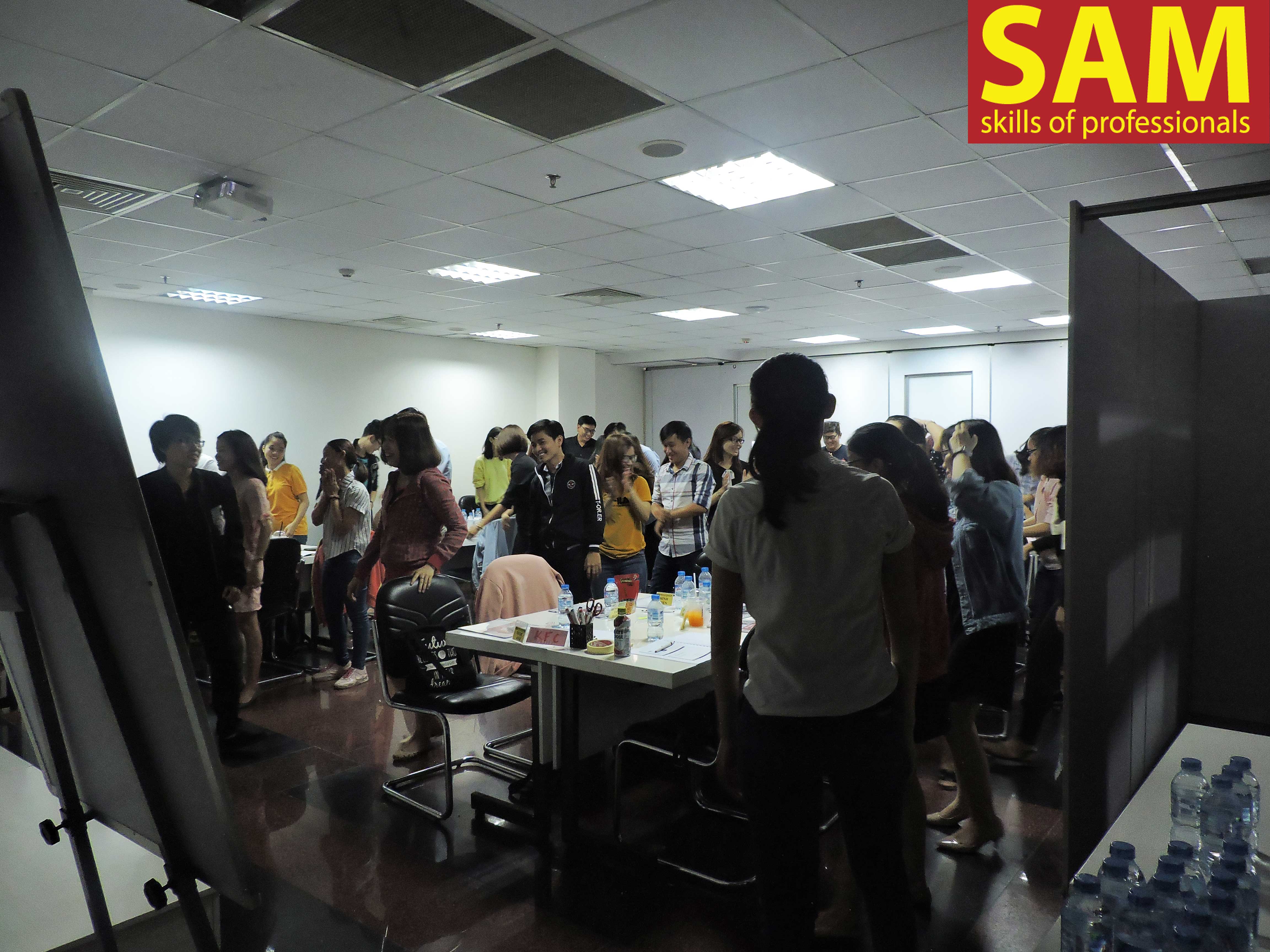 Khóa đào tạo “ Kỹ Năng Giao Tiếp Qua Điện Thoại” - Telesales Skills Tại Công Ty Tài Chính TNHH HD SAISON Ngày 26/12/2017 - ảnh 12