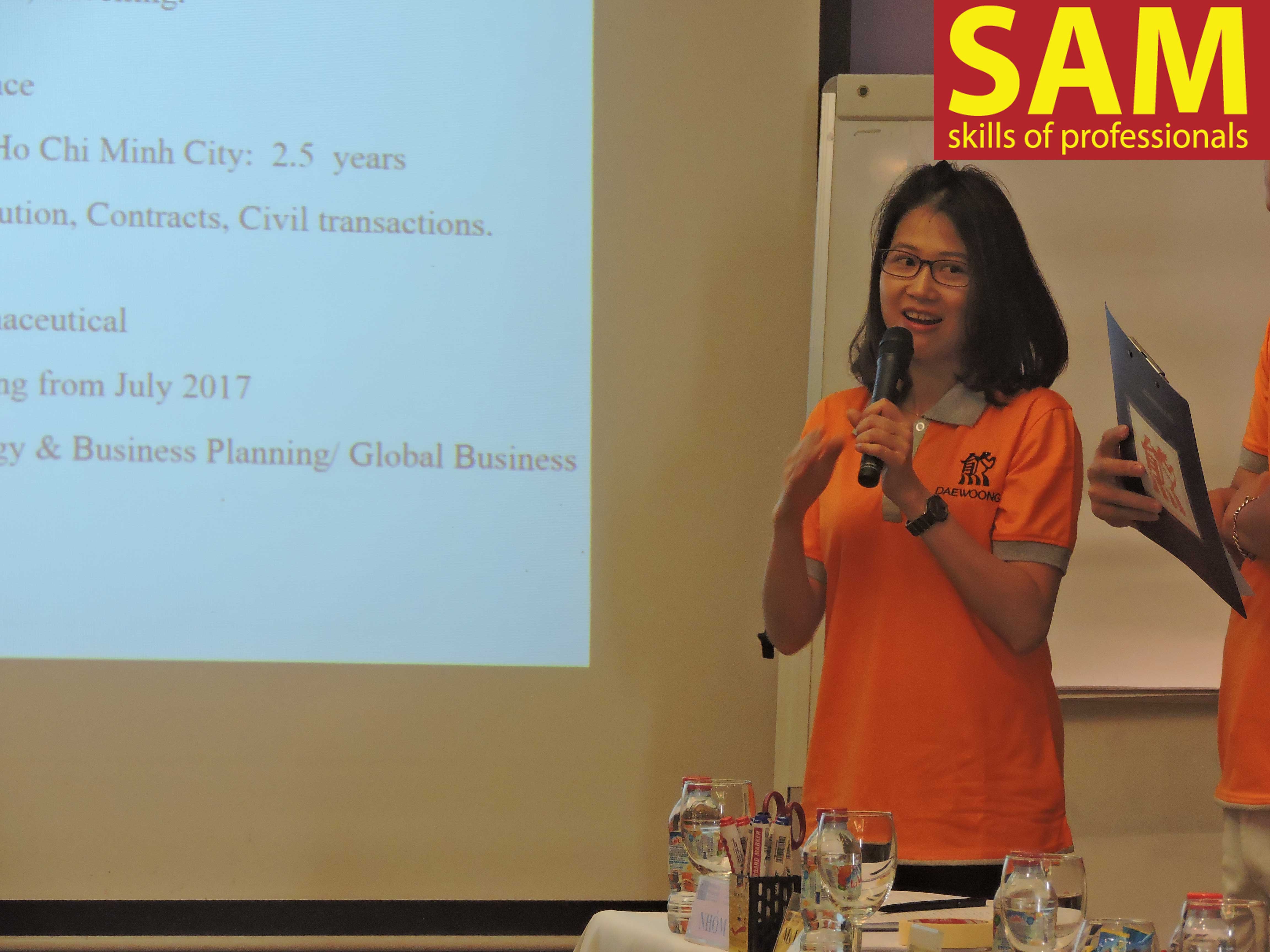 Chương trình đào tạo " Kỹ Năng Giao Tiếp" tại công ty Daewoong Pharmaceutical Ngày 2/2/2018 - ảnh 36