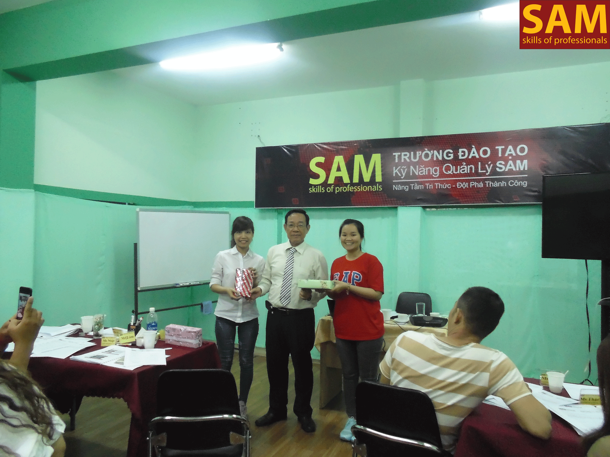 Chương trình đào tạo " Chăm Sóc Khách Hàng" Ngày 14,15/04/2018 - ảnh 49