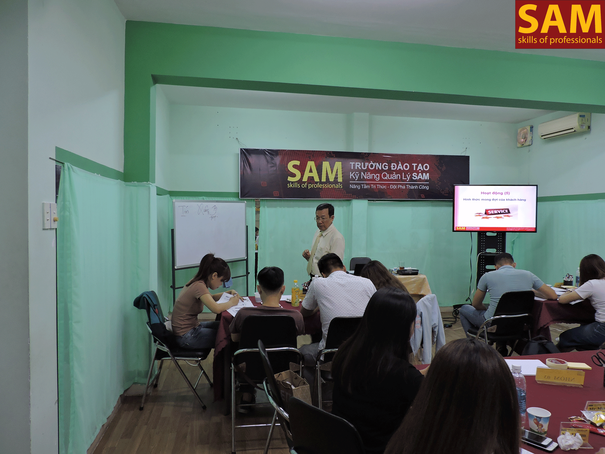 Chương trình đào tạo " Chăm Sóc Khách Hàng" Ngày 14,15/04/2018 - ảnh 45