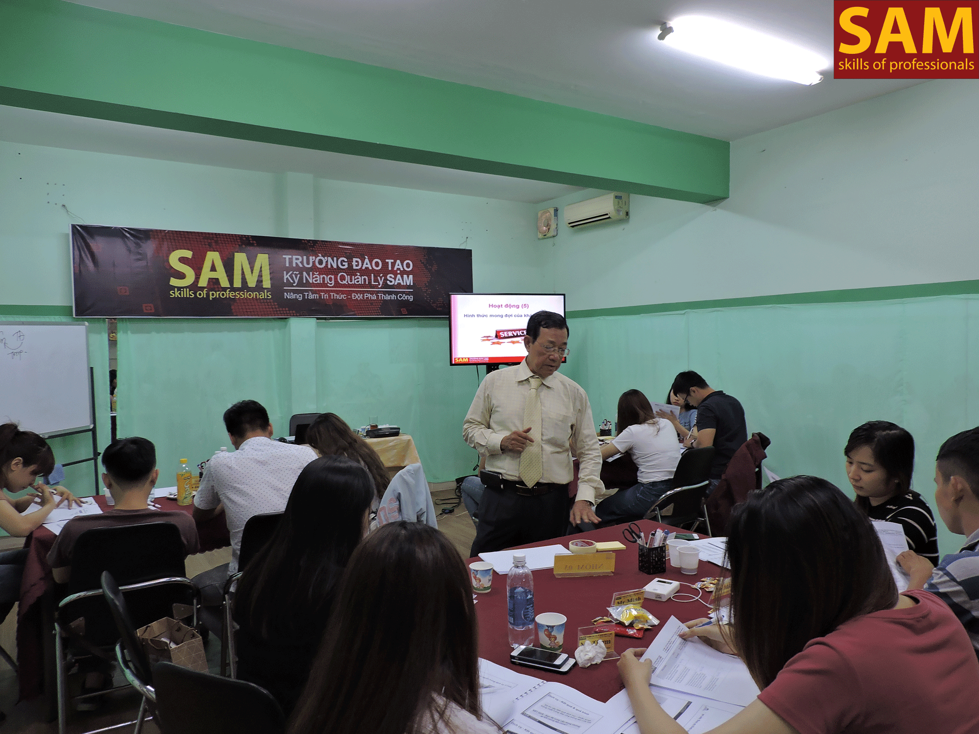 Chương trình đào tạo " Chăm Sóc Khách Hàng" Ngày 14,15/04/2018 - ảnh 44