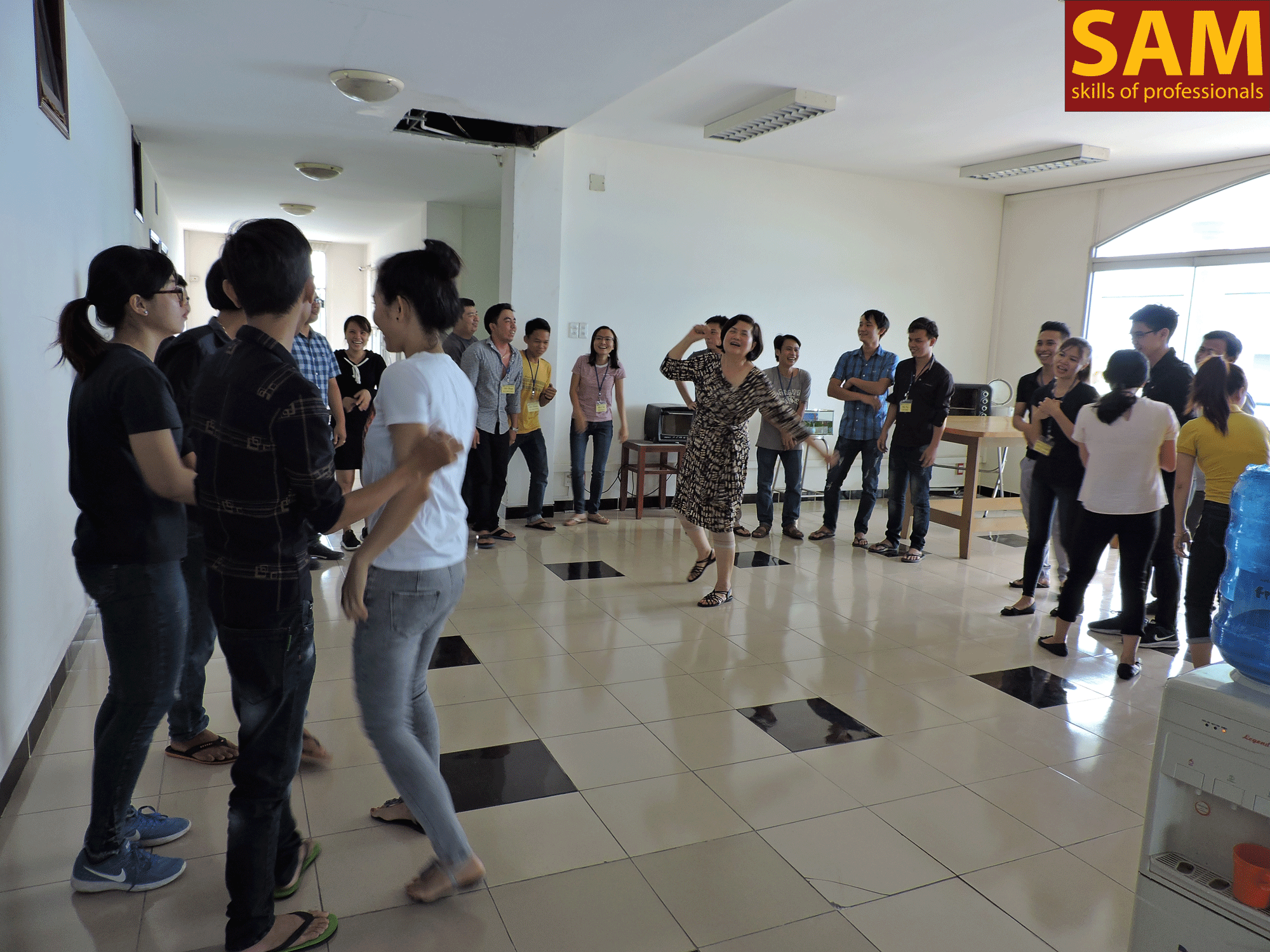 Chương Trình Đào Tạo "Kỹ Năng Lãnh Đạo" Tại Công Ty TNHH CN Dona Quế Bằng Ngày 8,15/4/2018 - ảnh 37
