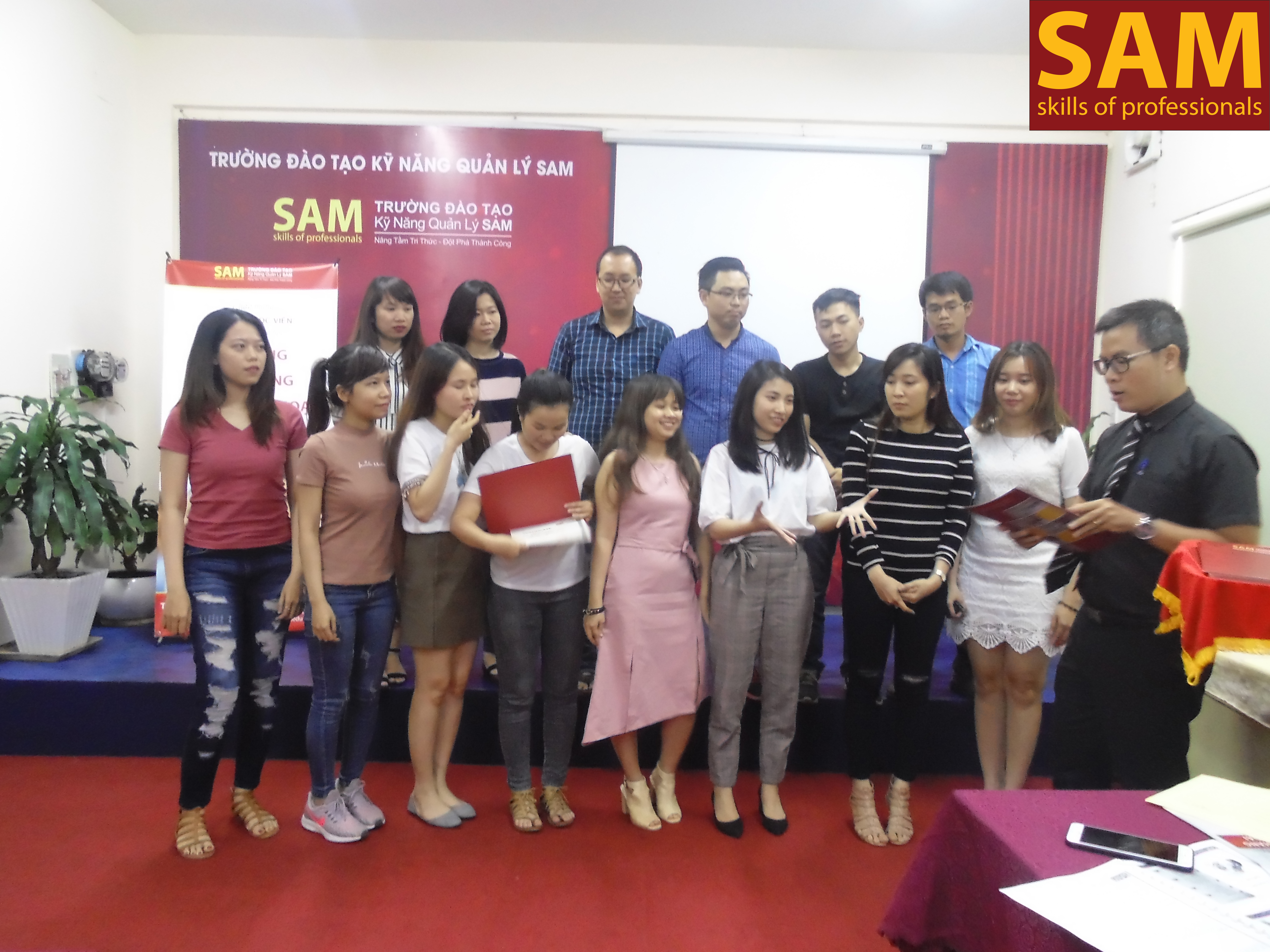Khóa Đào Tạo " Kỹ Năng Bán Hàng Qua Điện Thoại " Ngày 21,22/4/2018 - ảnh 9