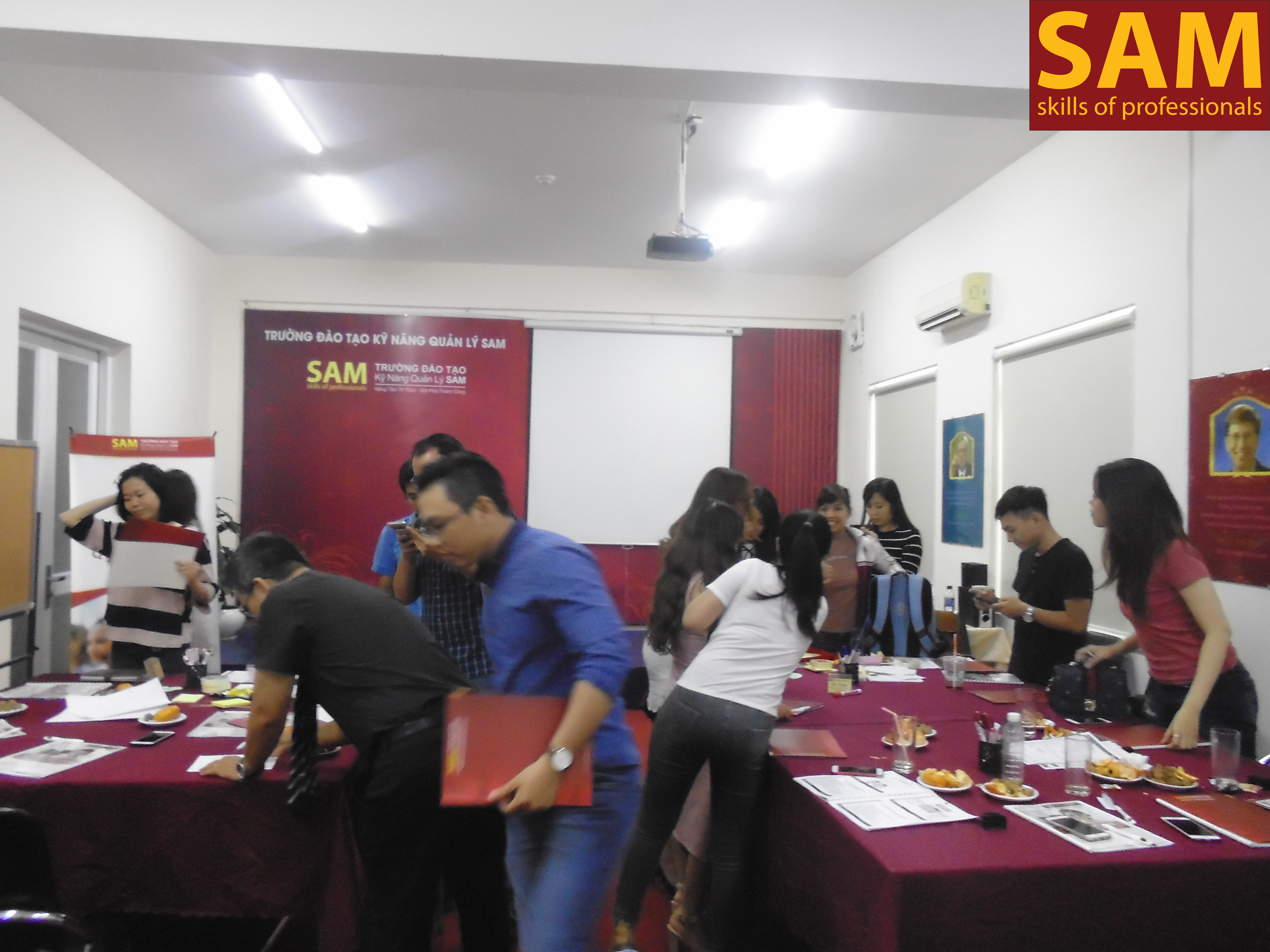 Khóa Đào Tạo " Kỹ Năng Bán Hàng Qua Điện Thoại " Ngày 21,22/4/2018 - ảnh 4